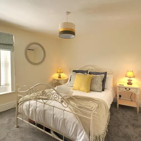 1 Bed In Oc-lr180