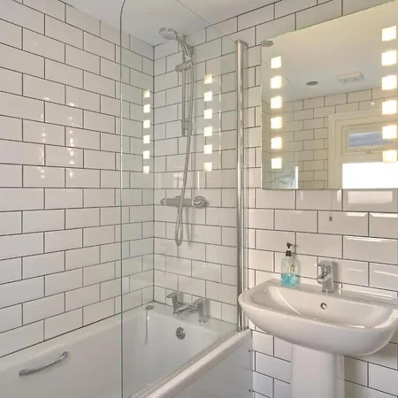 1 Bed In Oc-lr180 *